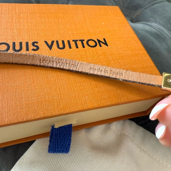 Louis Vuitton Gold and Brown Heart Bracelet - Picture 6 of 6